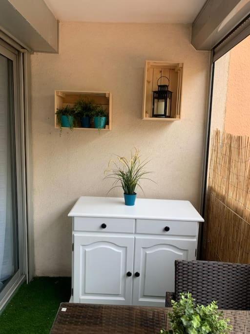 Chaleureux Appartement Face Au Port Sta Lucia, Tout A Pieds, Wifi Saint-Raphaël Zewnętrze zdjęcie